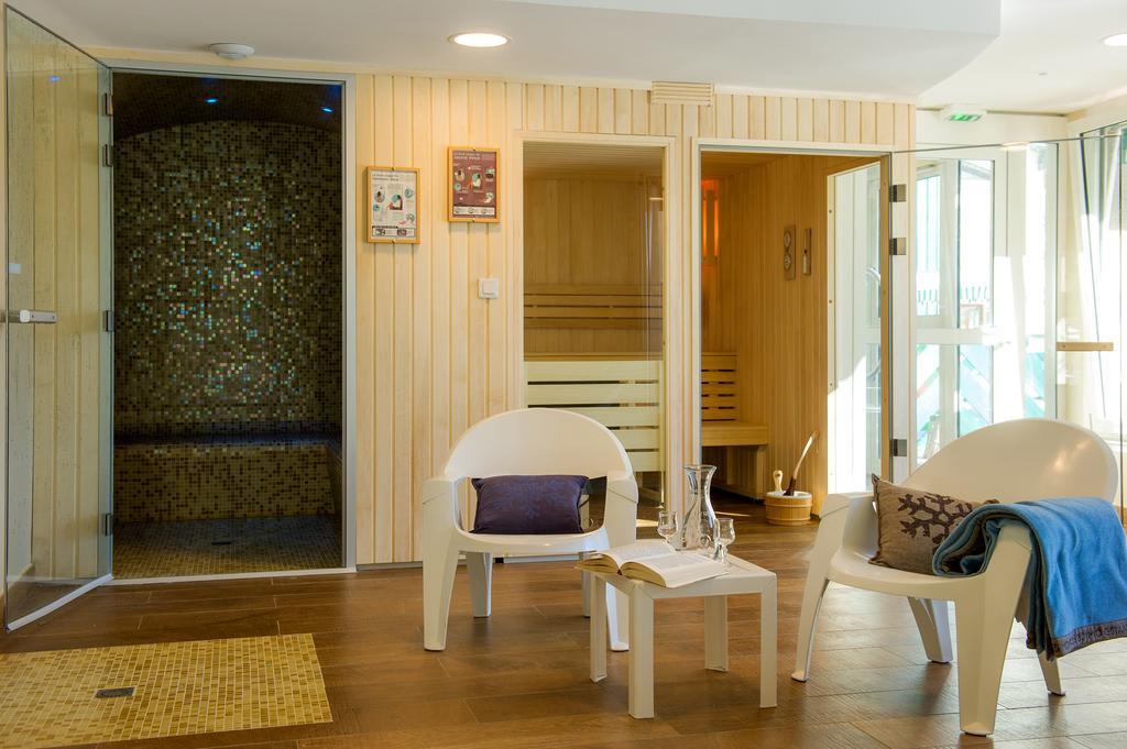 Club Vacances Bleues Les Alpes D'Azur 라살르레알프 외부 사진
