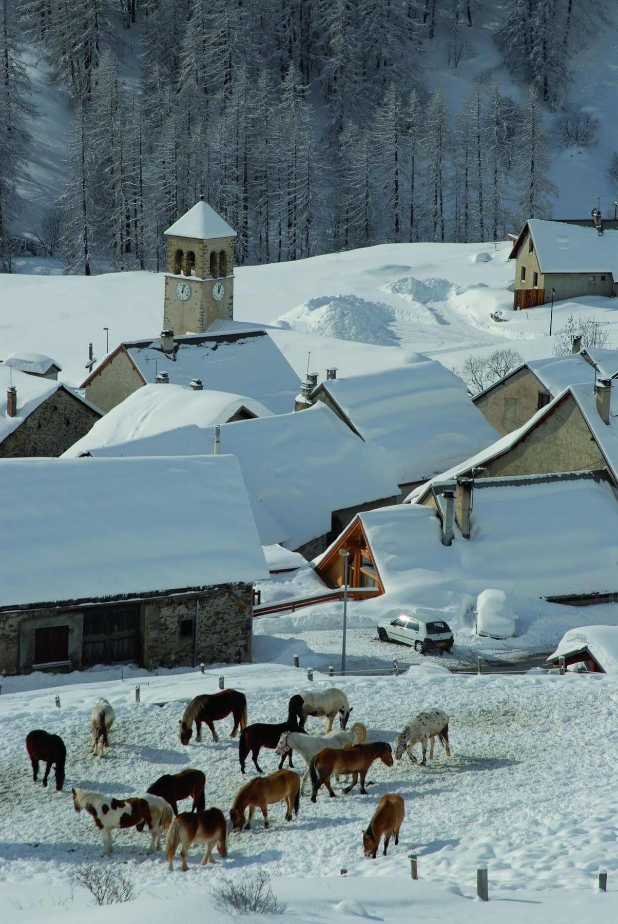 Club Vacances Bleues Les Alpes D'Azur 라살르레알프 외부 사진